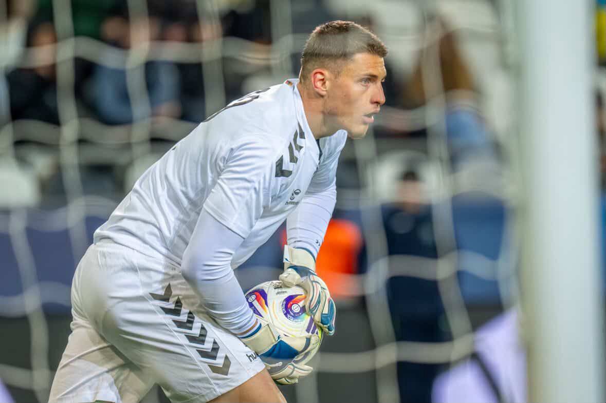 Brave GK Unique NG: guantes de portero de partido de Arnas Voitinovičius - Tienda online oficial de Brave GK