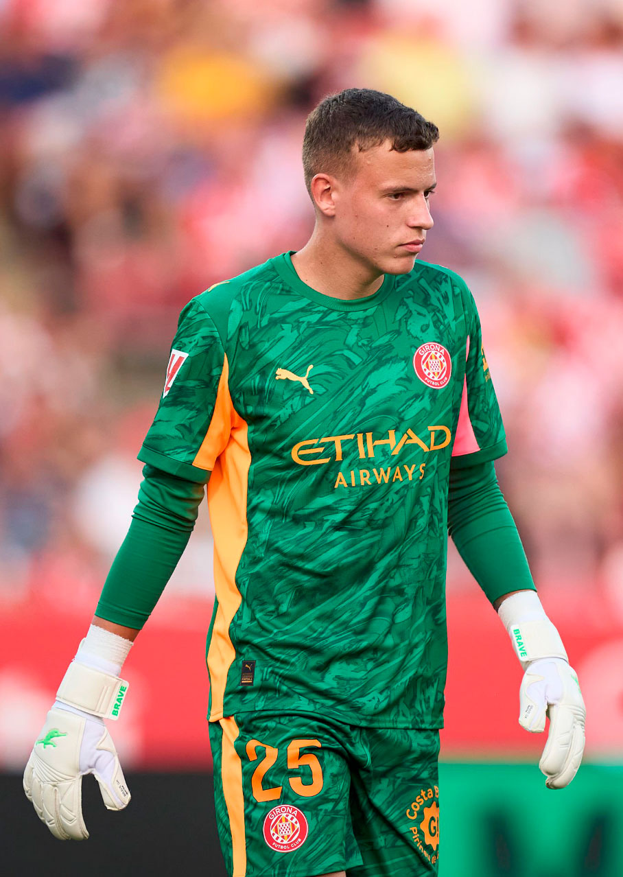 El portero del Girona elige Brave GK Reaction Green - Tienda oficial Brave GK